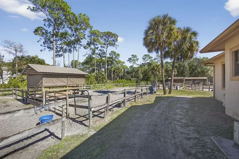 2910 Doe Trail Loxahatchee FL 33470
