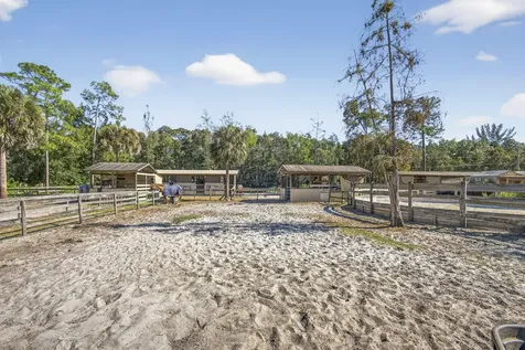 2910 Doe Trail Loxahatchee FL 33470