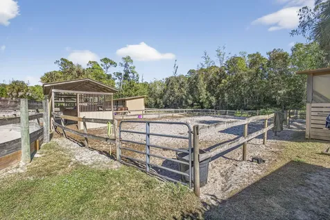 2910 Doe Trail Loxahatchee FL 33470