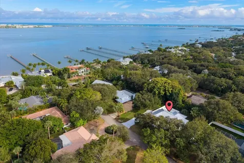 5 Copaire Drive Sewalls Point FL 34996