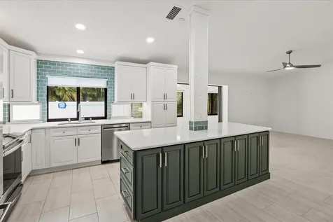 5 Copaire Drive Sewalls Point FL 34996