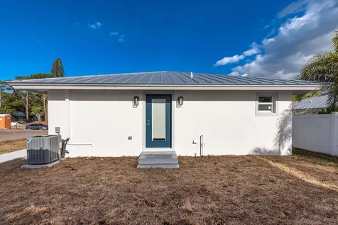 3244 SE Jefferson Street Stuart FL 34997