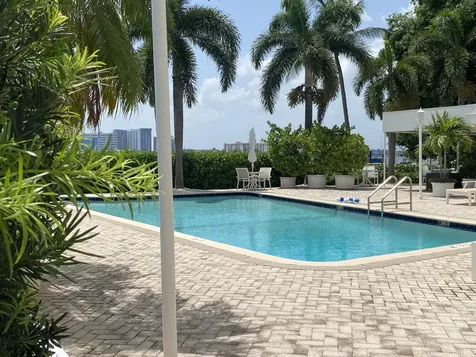 250 Bradley Place Palm Beach FL 33480