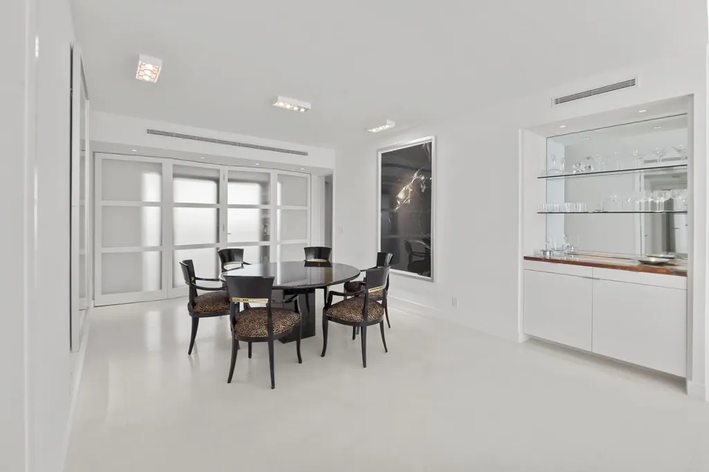 200 Bradley Place Palm Beach FL 33480
