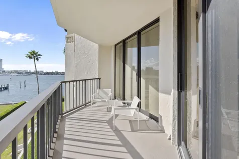 200 Bradley Place Palm Beach FL 33480