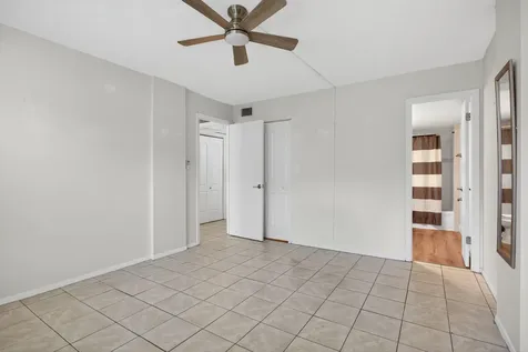 107 Royal Park Drive Oakland Park FL 33309
