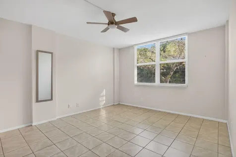 107 Royal Park Drive Oakland Park FL 33309