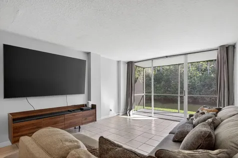 107 Royal Park Drive Oakland Park FL 33309