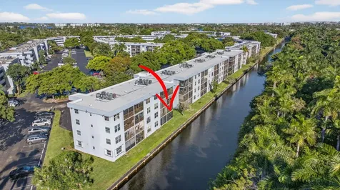 107 Royal Park Drive Oakland Park FL 33309