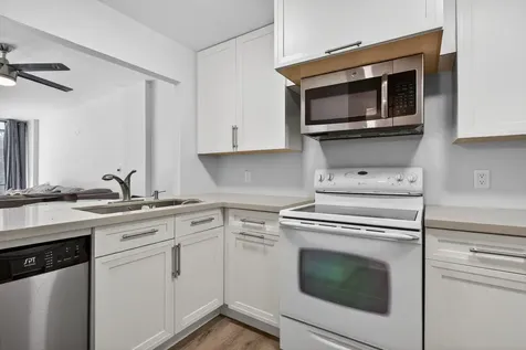 107 Royal Park Drive Oakland Park FL 33309