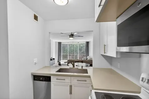 107 Royal Park Drive Oakland Park FL 33309