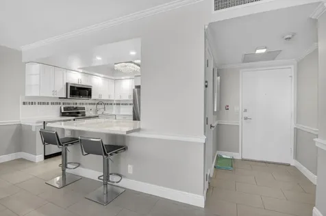 555 Se 6th Avenue Delray Beach FL 33483