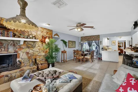 1207 Se Palm Beach Road Port Saint Lucie FL 34952