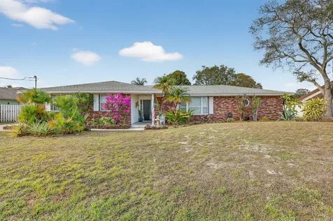 1207 Se Palm Beach Road Port Saint Lucie FL 34952