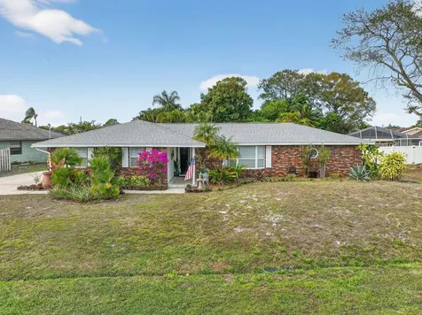 1207 Se Palm Beach Road Port Saint Lucie FL 34952