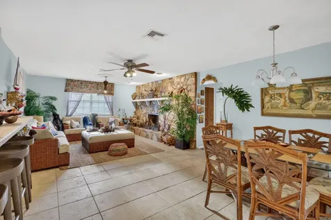 1207 Se Palm Beach Road Port Saint Lucie FL 34952