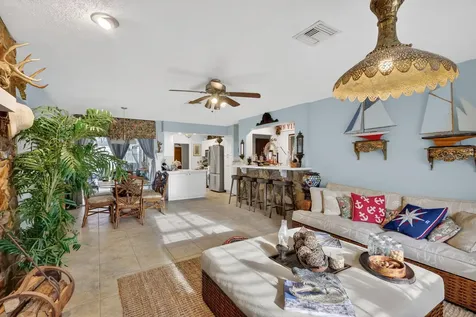 1207 Se Palm Beach Road Port Saint Lucie FL 34952