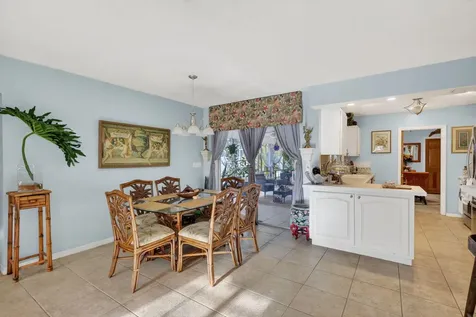 1207 Se Palm Beach Road Port Saint Lucie FL 34952