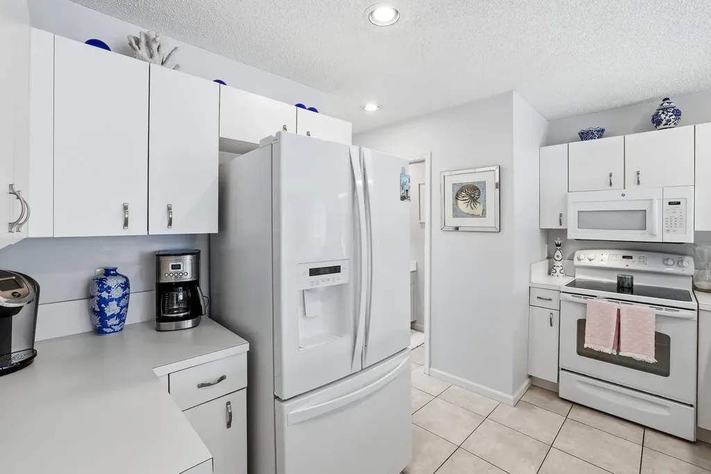 2049 SE 6th Street Deerfield Beach FL 33441