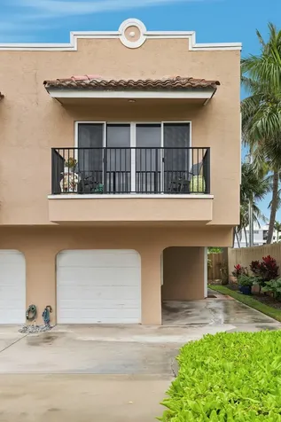 2049 SE 6th Street Deerfield Beach FL 33441