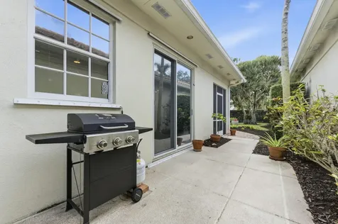 325 Kelsey Park Circle Palm Beach Gardens FL 33410