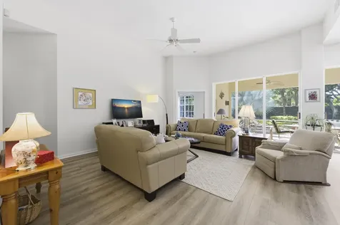325 Kelsey Park Circle Palm Beach Gardens FL 33410