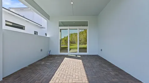 140 Se Via Tirso Port Saint Lucie FL 34952