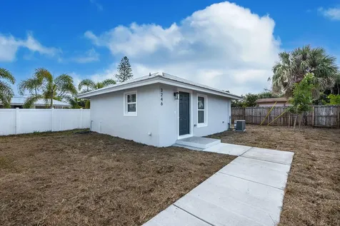 3246 SE Jefferson Street Stuart FL 34997