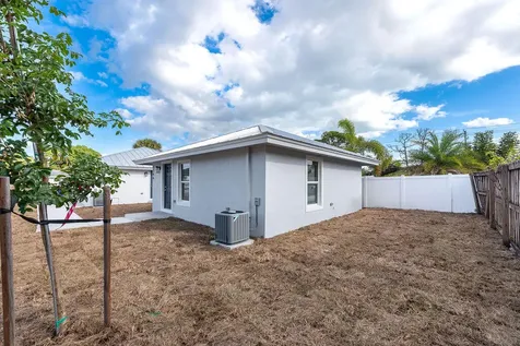 3246 SE Jefferson Street Stuart FL 34997