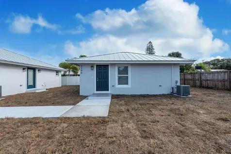 3246 SE Jefferson Street Stuart FL 34997