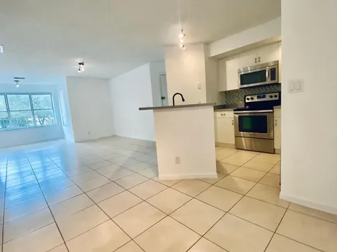 3310 Pinewalk Drive Margate FL 33063