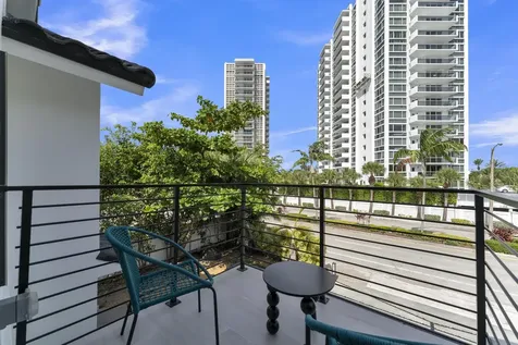2724 N Ocean Boulevard Fort Lauderdale FL 33308