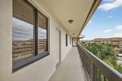1801 Marina Isle Way Jupiter FL 33477