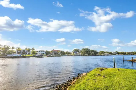1801 Marina Isle Way Jupiter FL 33477