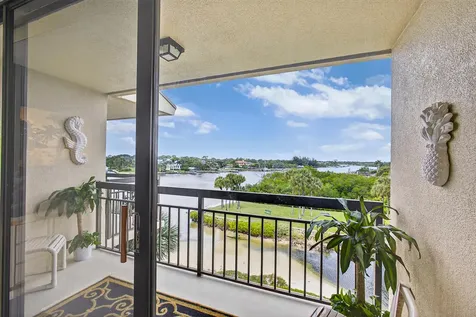 1801 Marina Isle Way Jupiter FL 33477