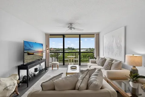 1801 Marina Isle Way Jupiter FL 33477