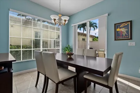 82 Stoney Drive Palm Beach Gardens FL 33410