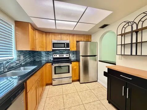 5811 NE 14th Road Fort Lauderdale FL 33334