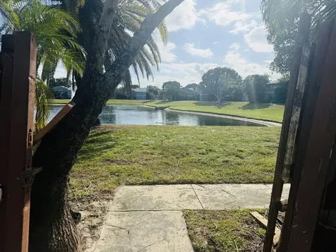 13 Crossings Circle Boynton Beach FL 33435