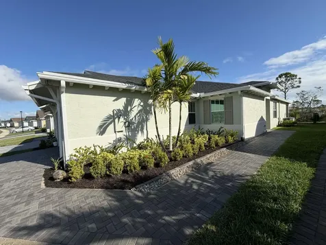1561 Se Crosswood Way Port Saint Lucie FL 34984