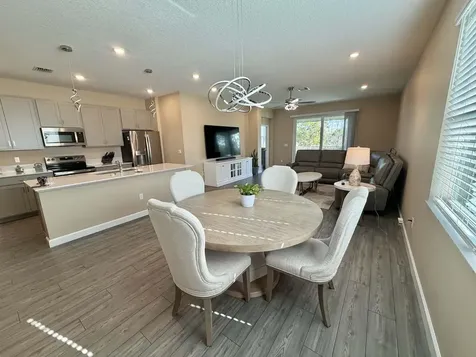1561 Se Crosswood Way Port Saint Lucie FL 34984