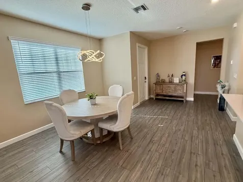 1561 Se Crosswood Way Port Saint Lucie FL 34984