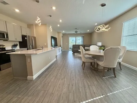 1561 Se Crosswood Way Port Saint Lucie FL 34984