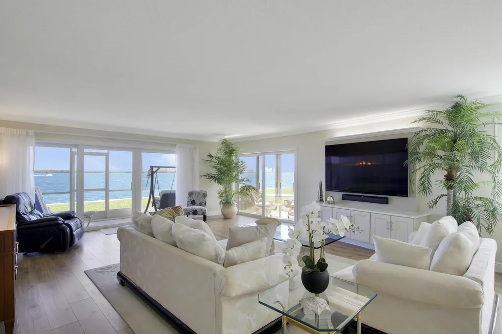 60 Yacht Club Drive North Palm Beach FL 33408