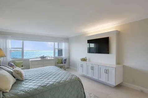 60 Yacht Club Drive North Palm Beach FL 33408