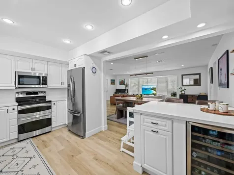 2011 NE 60th Street Fort Lauderdale FL 33308