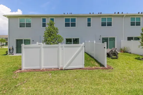 640 Se Lake Falls Street Port Saint Lucie FL 34984