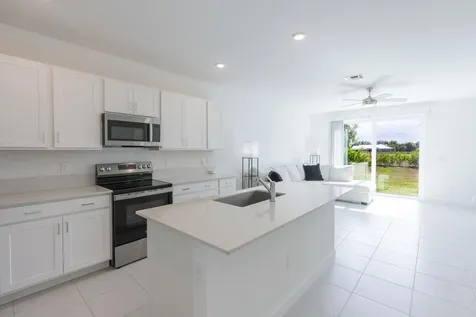 620 Se Lake Falls Street Port Saint Lucie FL 34984