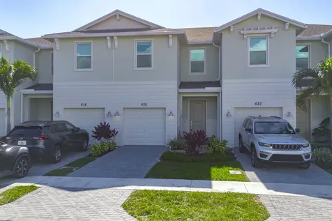 620 Se Lake Falls Street Port Saint Lucie FL 34984