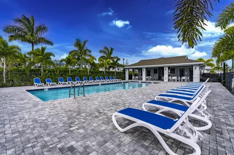 620 Se Lake Falls Street Port Saint Lucie FL 34984